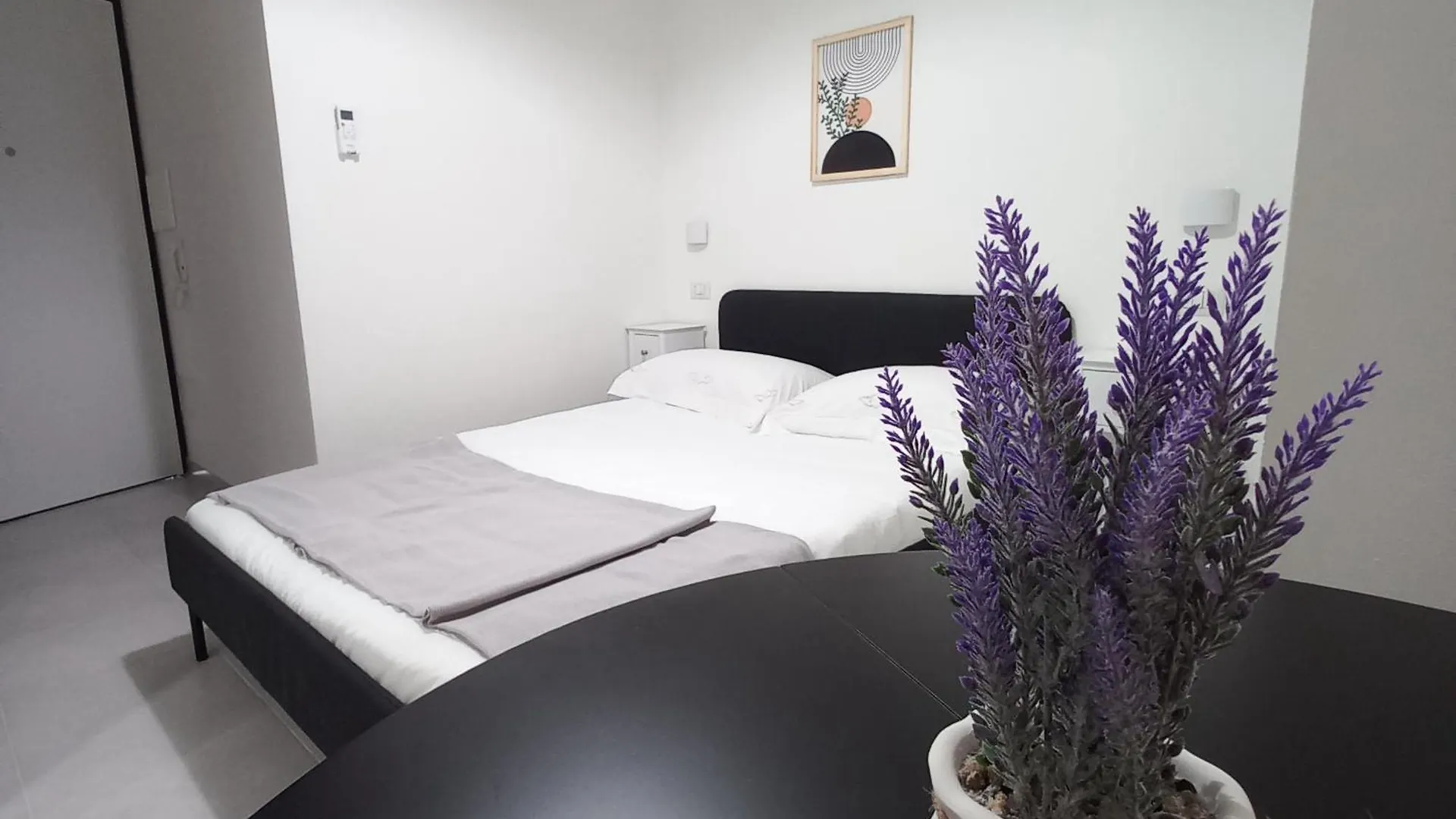 Windwow - Your Flat In 바우네이 0*,