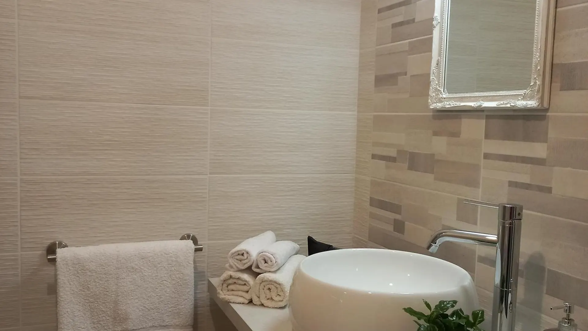 Windwow - Your Flat In Baunei 0*,