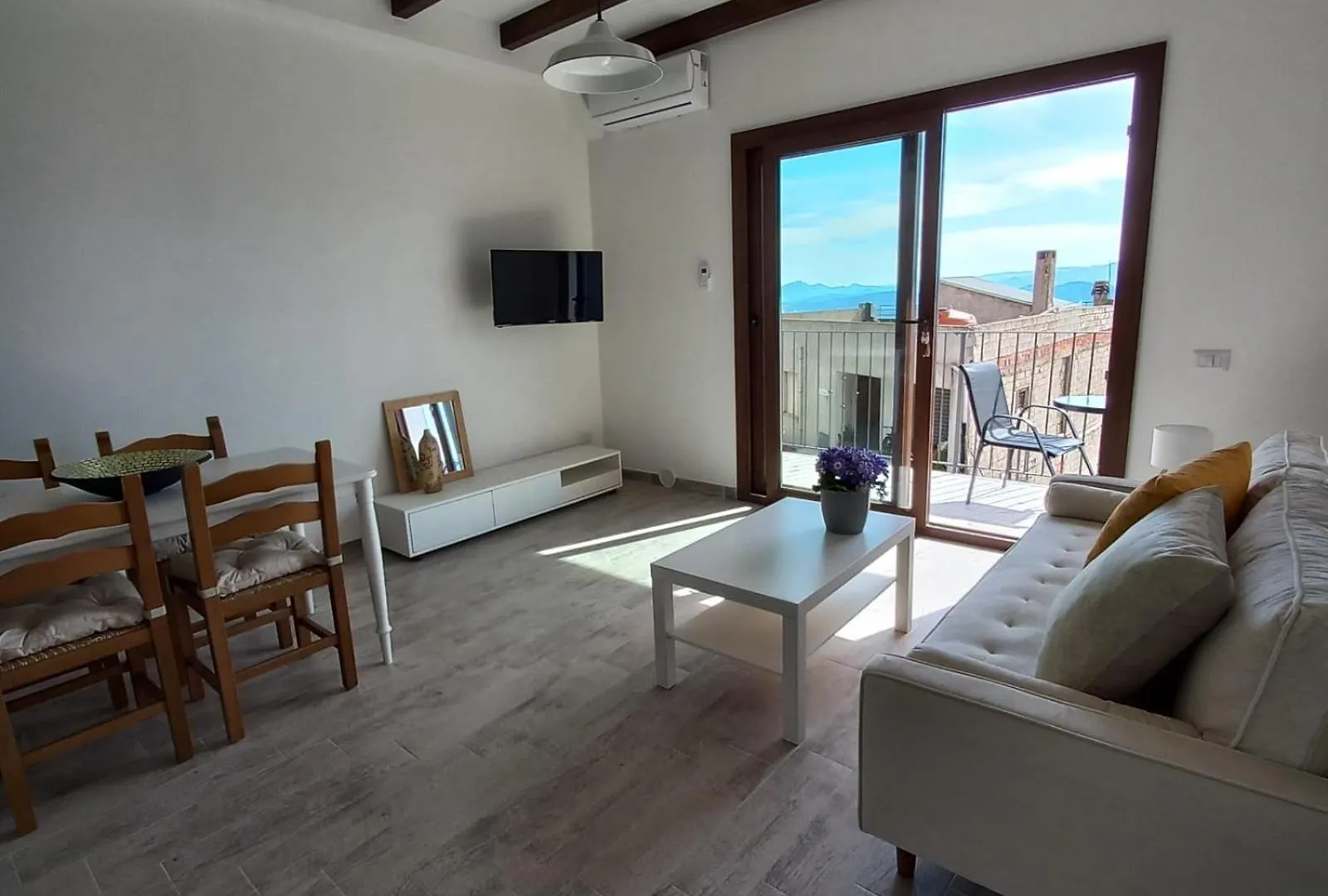 Windwow - Your Flat In Baunei 0*,